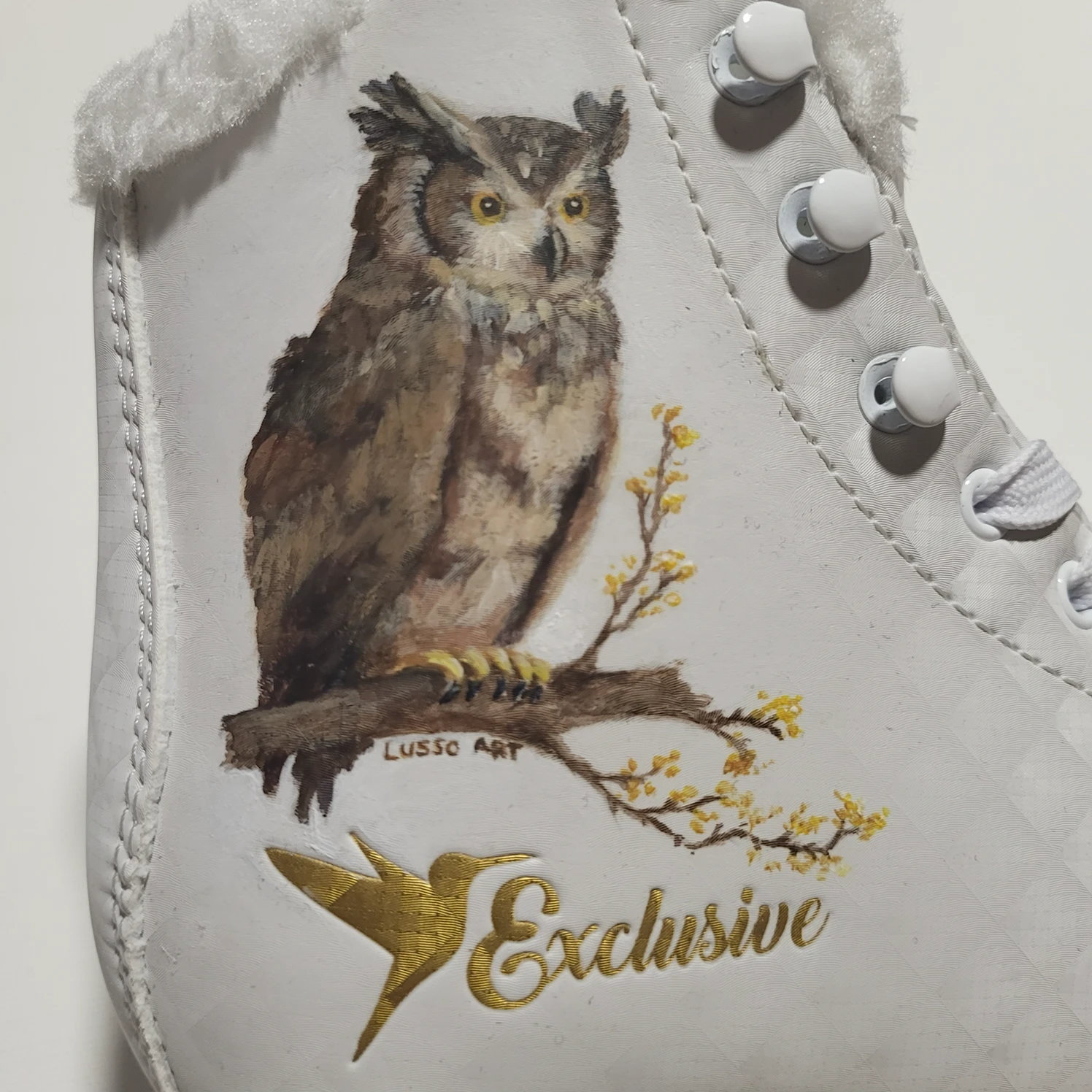 Łyżwy figurowe — materiał skóra - efekt jak przy butach rowerowych