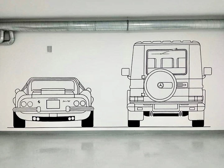 Mural w garażu - motoryzacyjny akcent